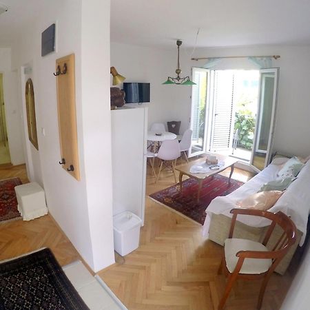 Guest House Villa Kosa Bijela Eksteriør billede