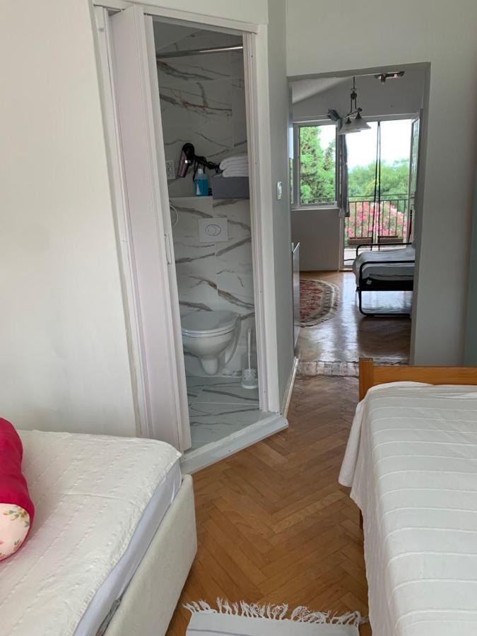 Guest House Villa Kosa Bijela Eksteriør billede