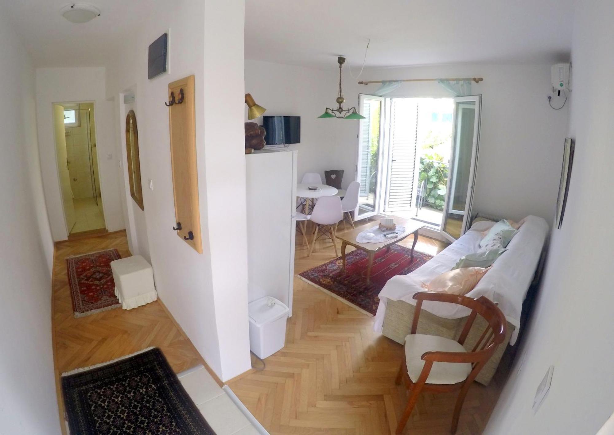 Guest House Villa Kosa Bijela Eksteriør billede